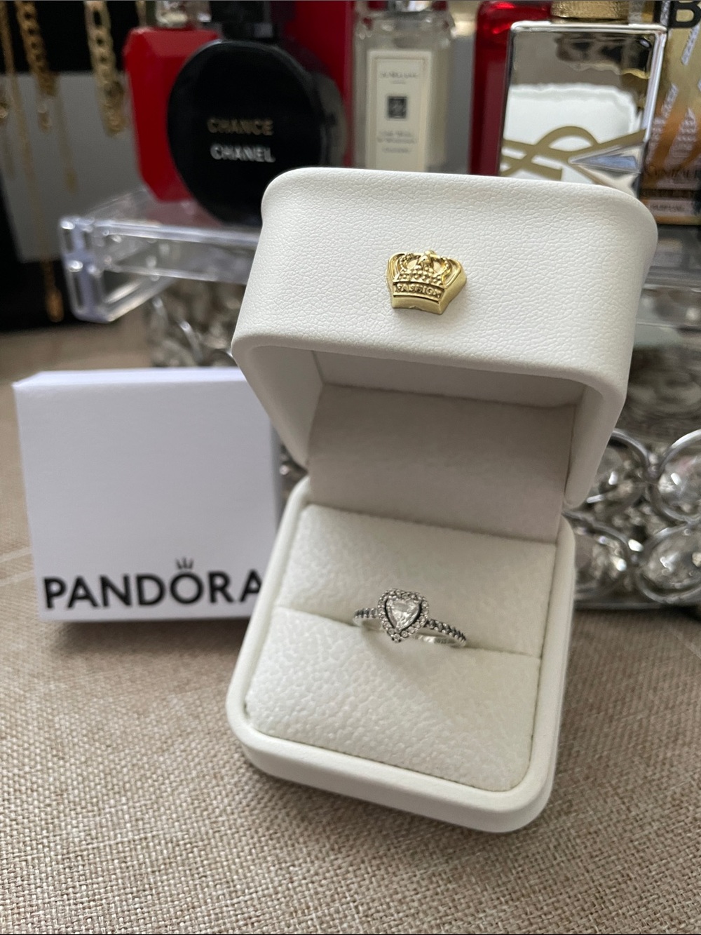 ✨Pandora Silver CZ Elevated Heart Ring✨Like New condition Size 5